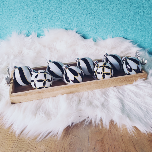 Wooden tray with Christmas detail